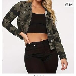 City Chic Women's cropped camo print denim jacket size 16